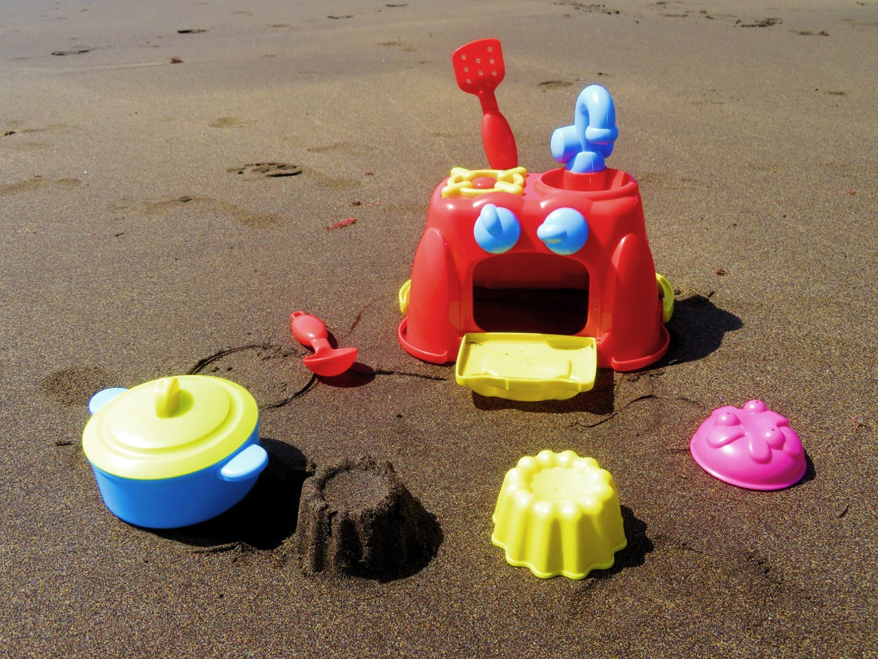 Piknik na plaži - Kuhinja od blata