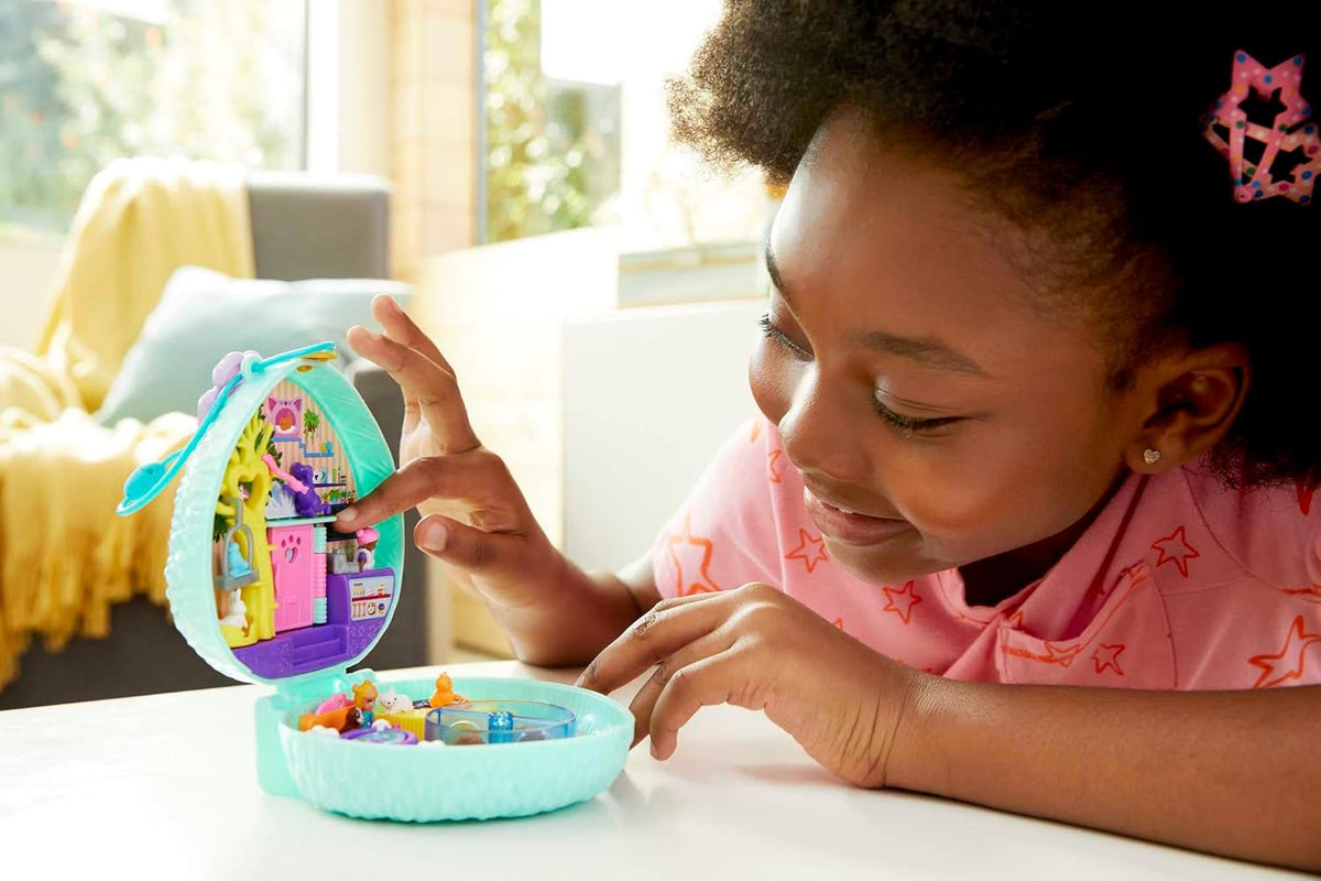 Polly Pocket Kompaktni Igralni Set, Kavarna Ježek
